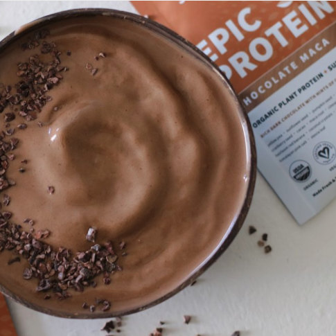 SMOOTHIE DE CHOCOLATE MACA & MANTEQUILLA DE MANÍ